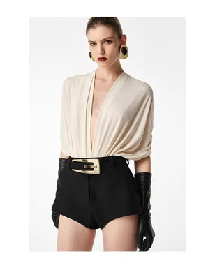 REVOLVE LOS ANGELES HEIDI ショートパンツ - サムネイル3