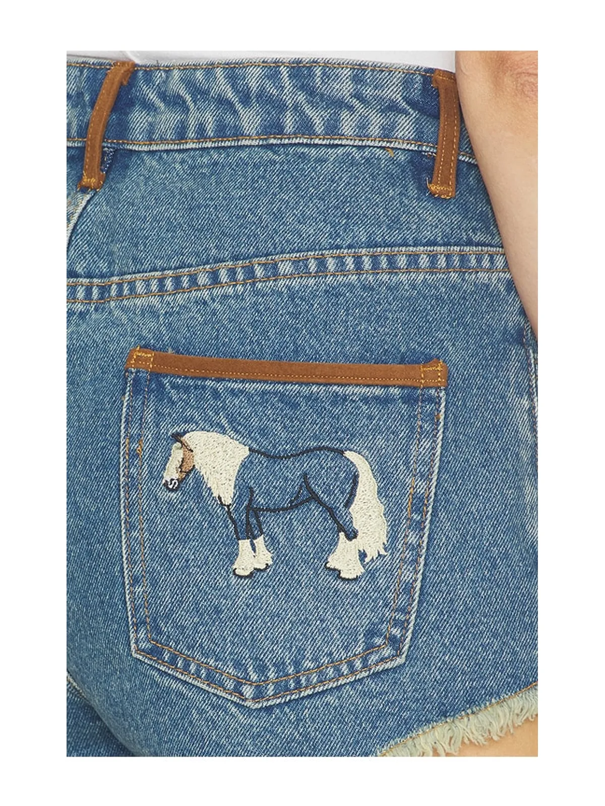 Understated Leather HORSEY ショートパンツ - 画像6