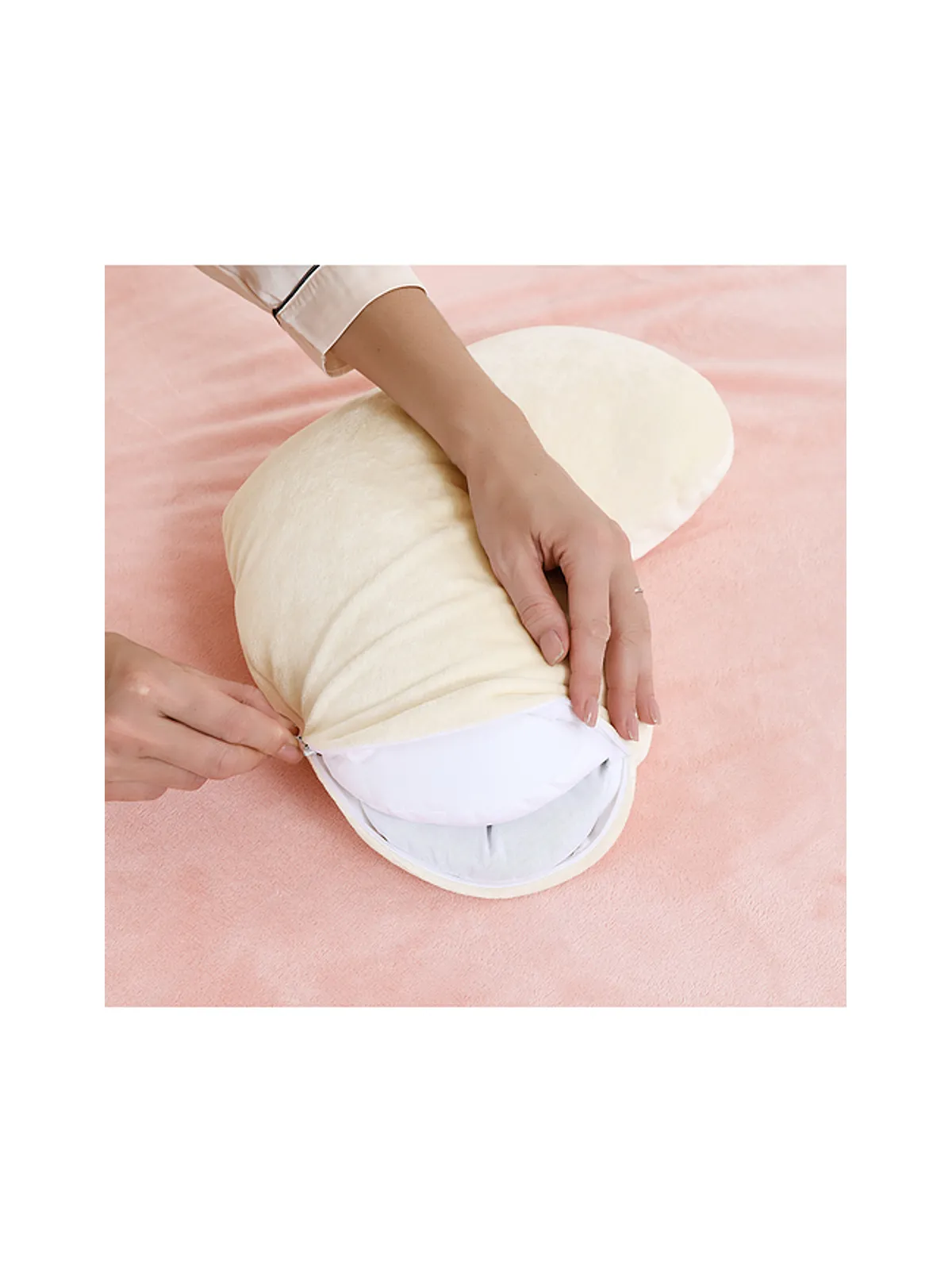 Yana Sleep WEIGHTED HEART SHAPED PILLOW 枕 - 画像2