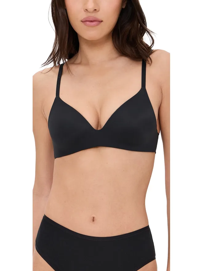 Calvin Klein Underwear Calvin Klein Underwear パーフェクトリーフィット ワイヤーフリーブラ Tシャツブラ ブラックの商品画像