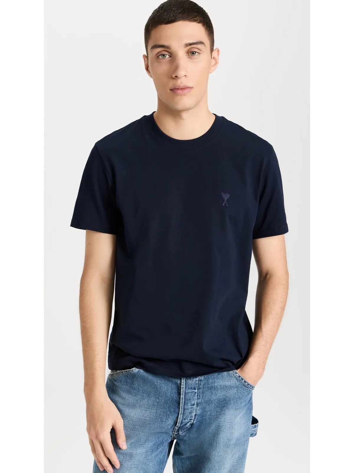AMI ユニセックス クラシックフィット トーンロゴTシャツ ネイビーブルー - 画像2