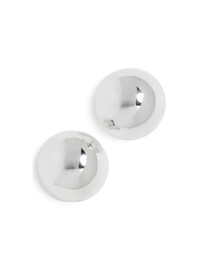 Annika Inez Annika Inez 大ぶりの半球ピアスの商品画像