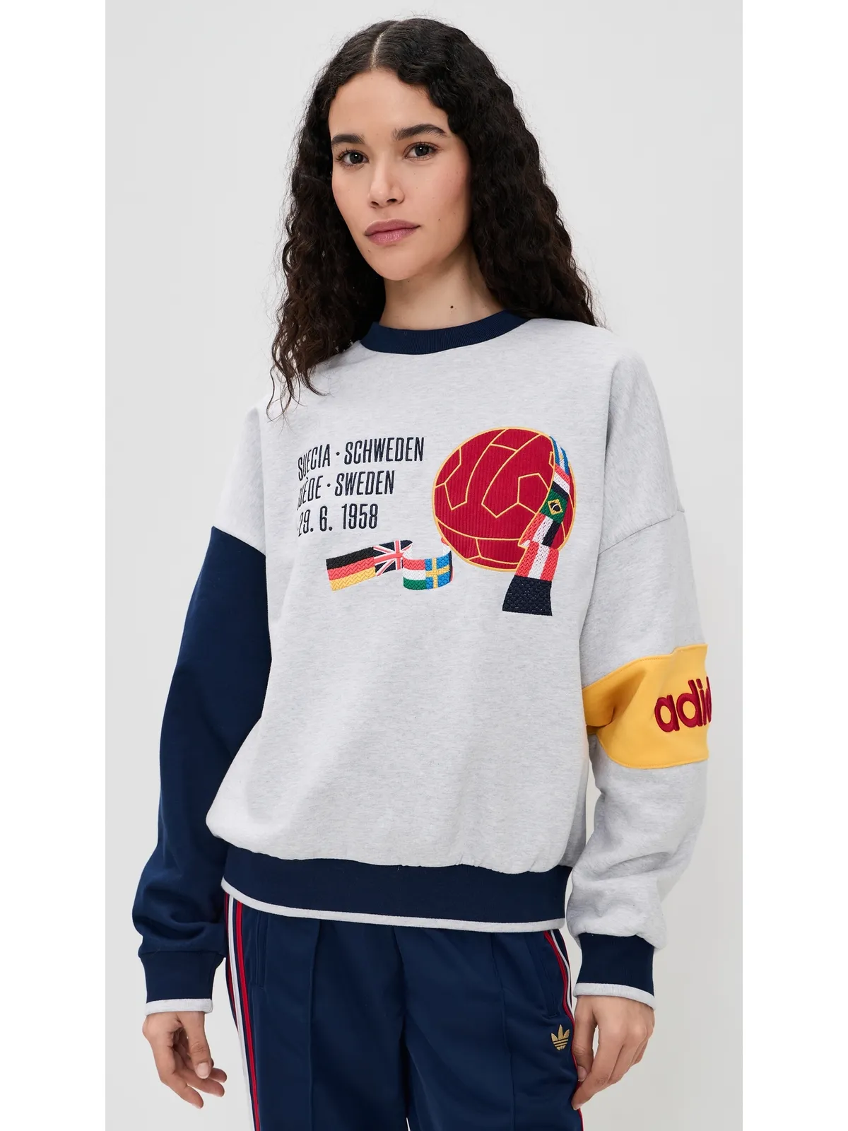 adidas Sweden World Cup クルー スウェットシャツ ライトグレー ヘザー/ナイトインディゴ - 画像2