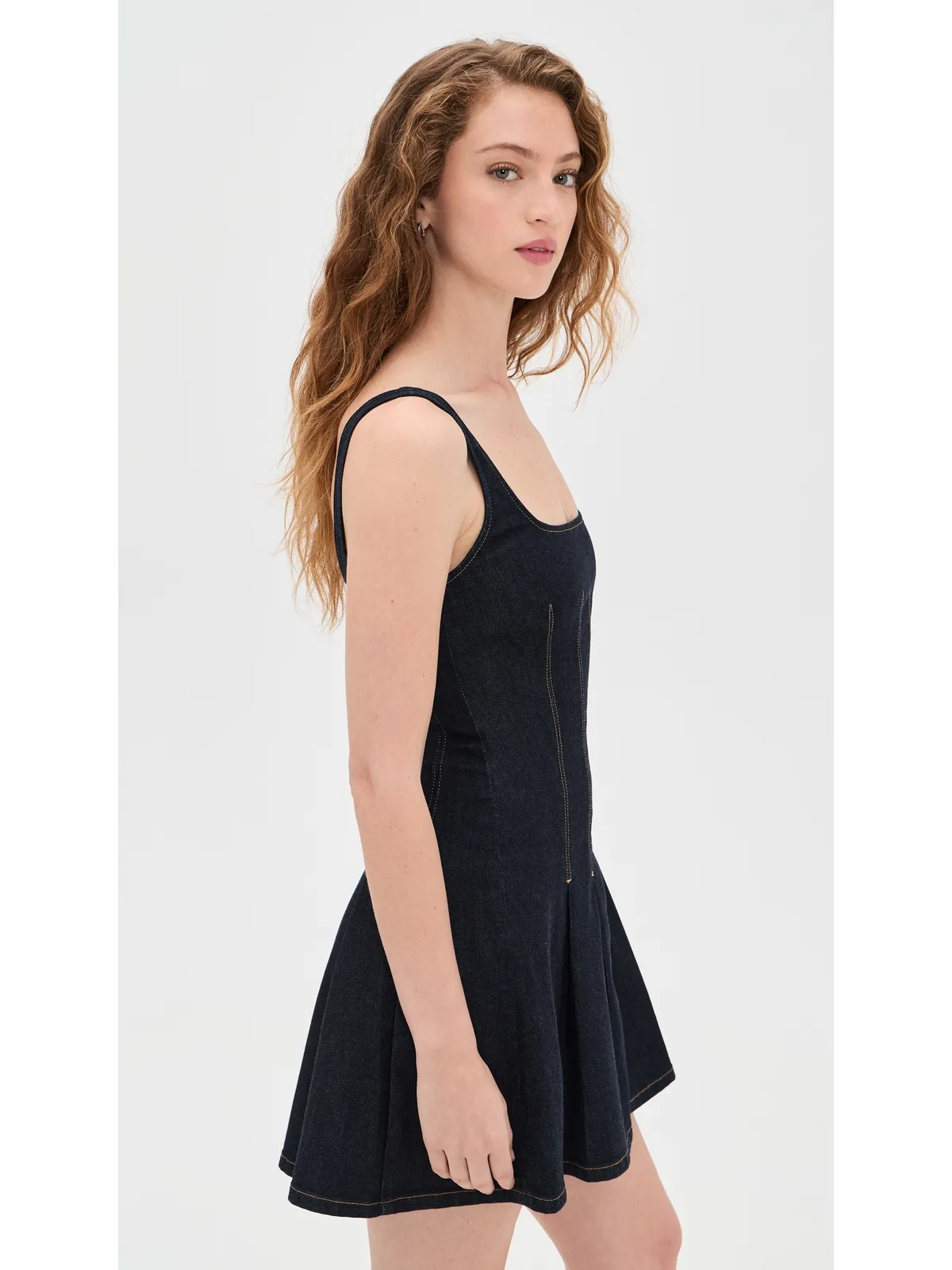 ALICE + OLIVIA ホリス フレアデニムミニドレス - 画像4