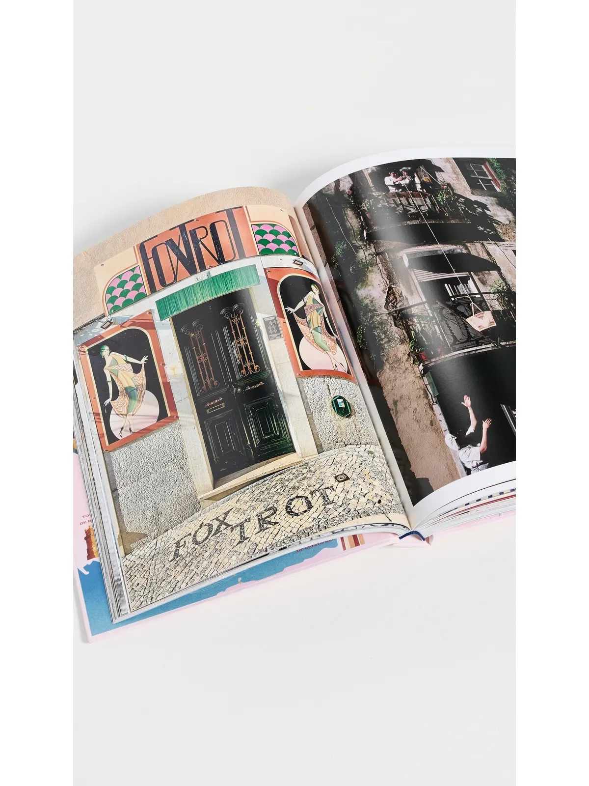 Assouline Lisboa Luz 本 ピンク - 画像4