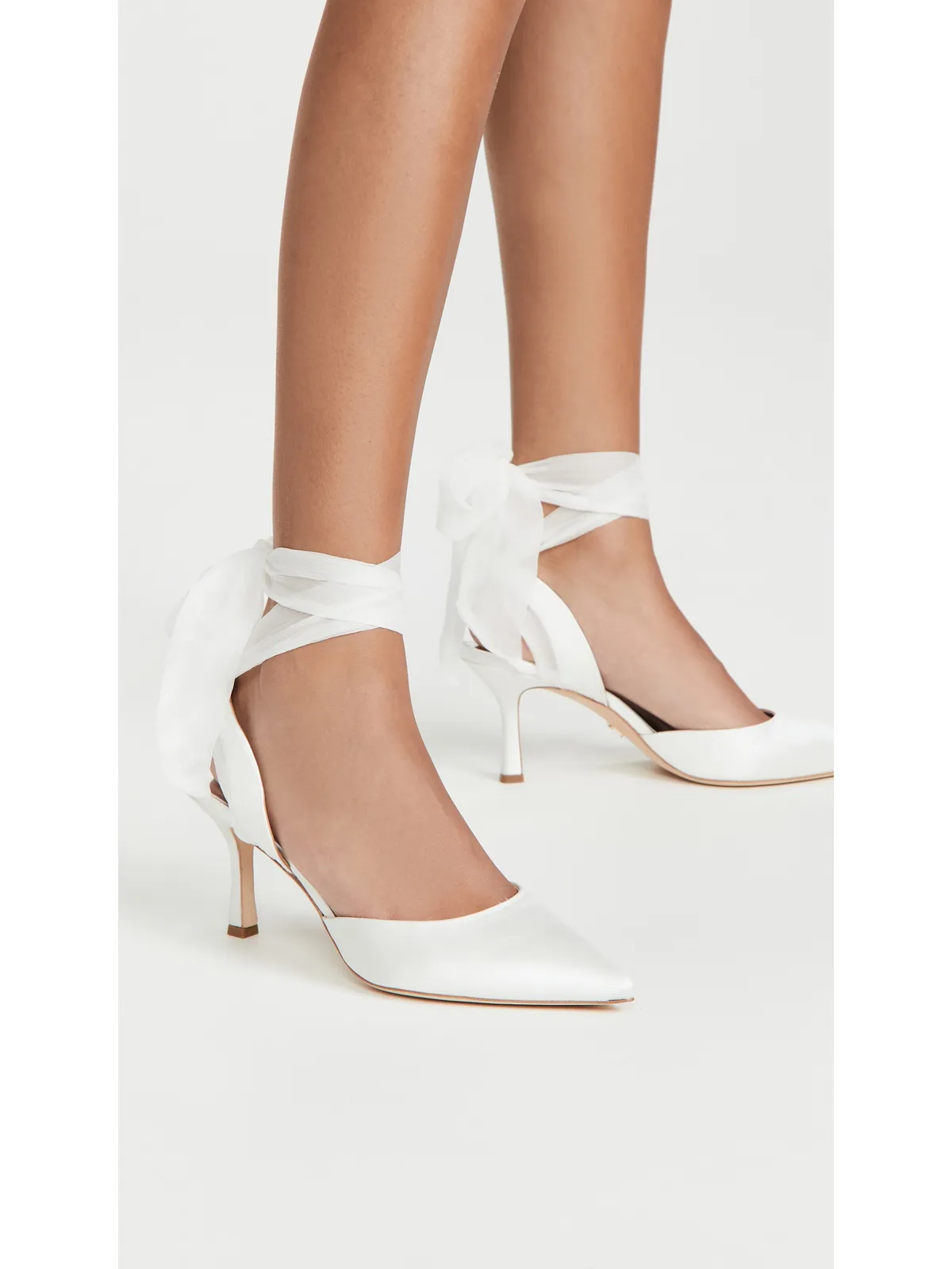 Badgley Mischka Blaze Pumps（ホワイトサテン） - 画像3