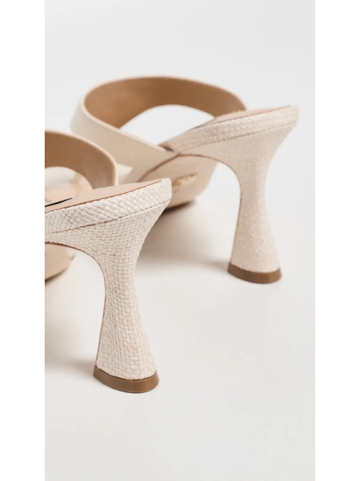 Badgley Mischka Whitley トングキトンヒール サンダル アイボリー - 画像4