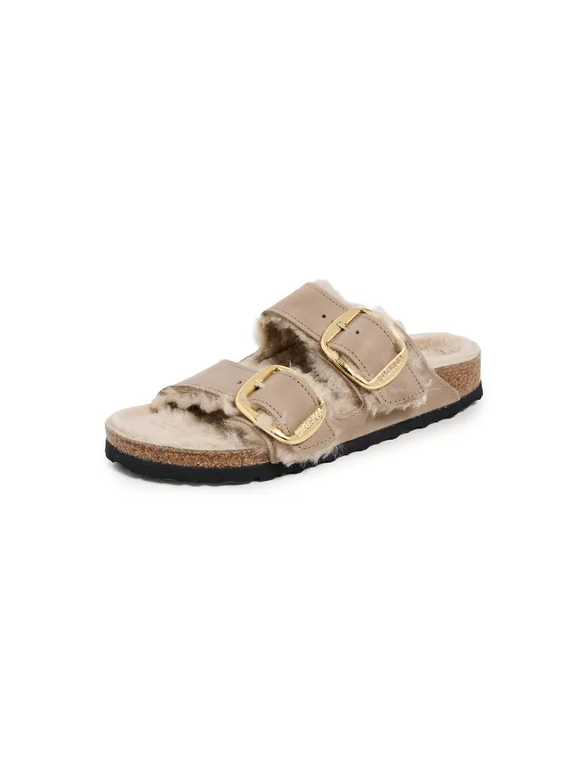 Birkenstock Birkenstock アリゾナ ビッグバックル シアリング サンダル ブラウンの商品画像