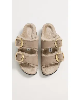 Birkenstock アリゾナ ビッグバックル シアリング サンダル ブラウン - サムネイル5