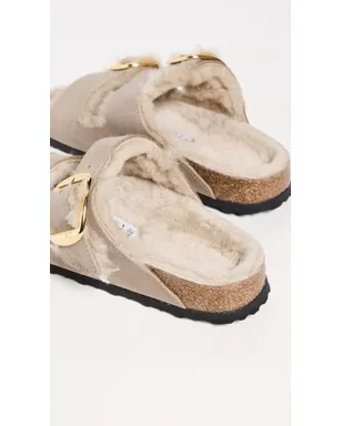 Birkenstock アリゾナ ビッグバックル シアリング サンダル ブラウン - サムネイル4