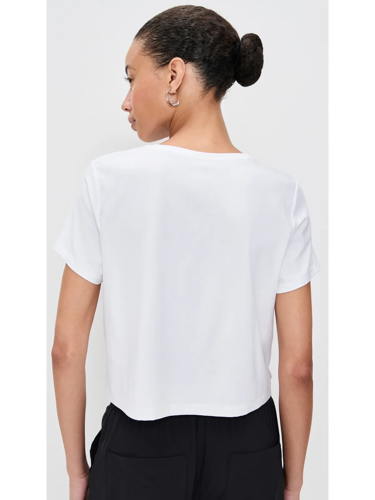 Beyond Yoga Featherweight Supreme クロップドTシャツ（ホワイト） - 画像3
