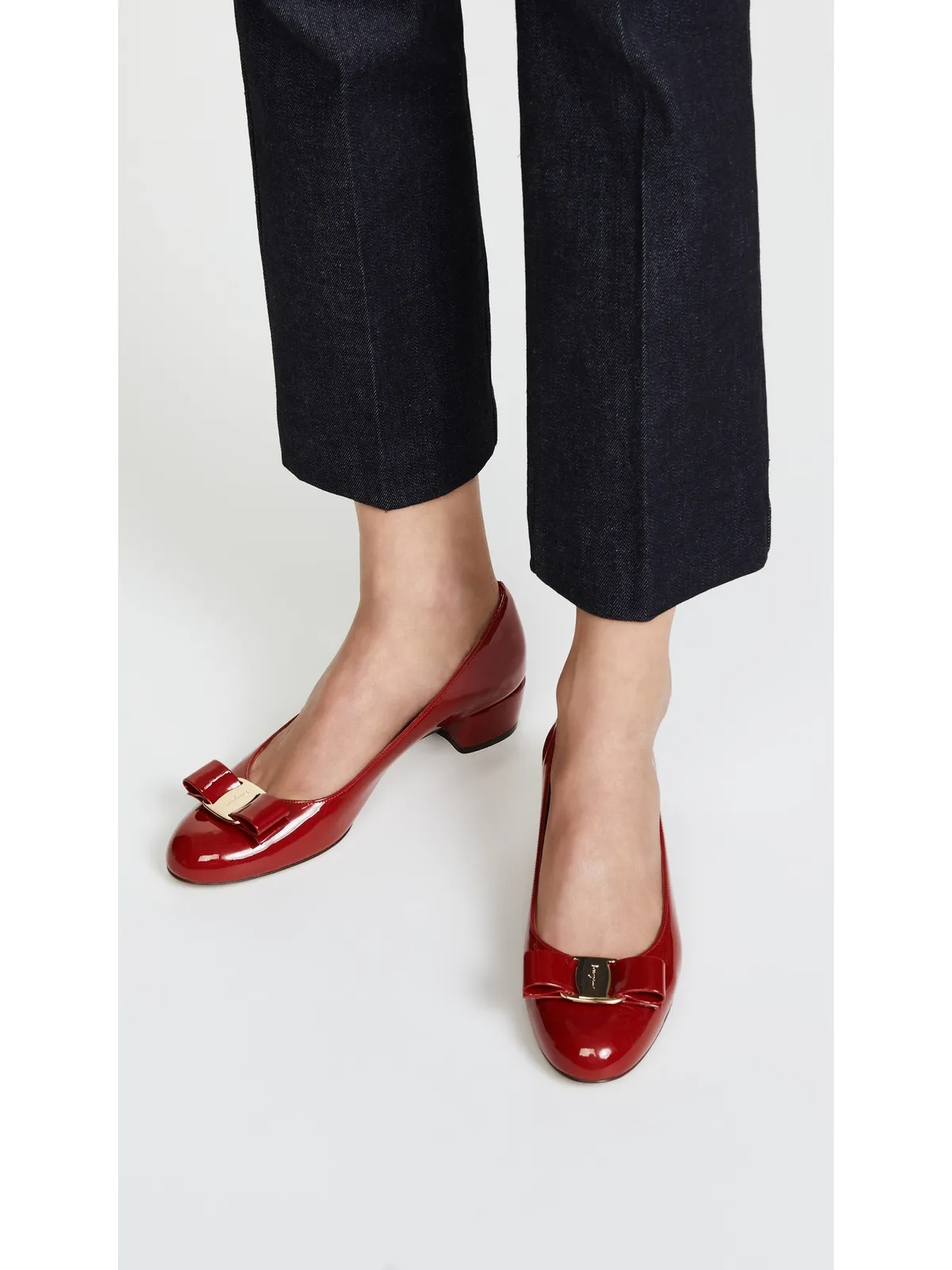FERRAGAMO Vara ロー ヒール パンプス ロッソ - 画像3