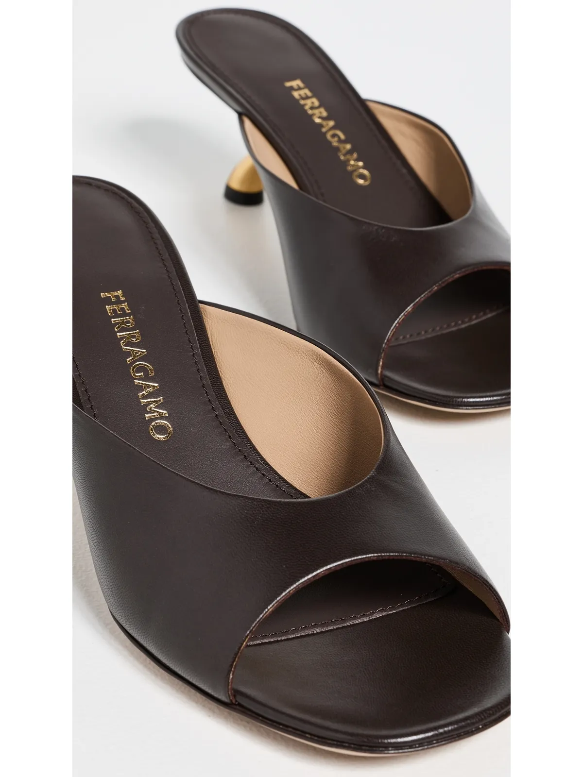 FERRAGAMO イゲア 55 レザー ミュール - 画像6