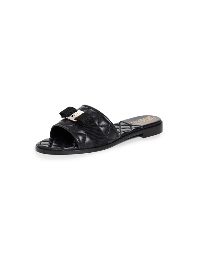 FERRAGAMO FERRAGAMO Lovec Q サンダル ブラックの商品画像