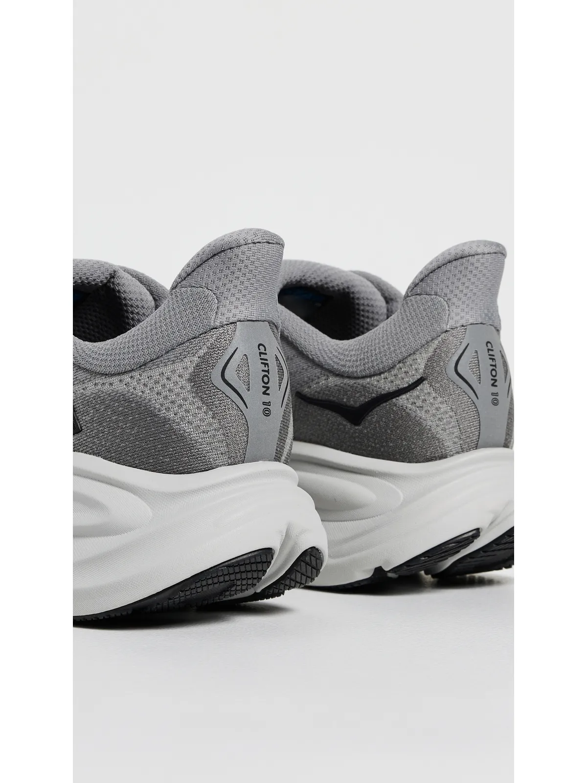 HOKA クリフトン10 スニーカー - 画像3