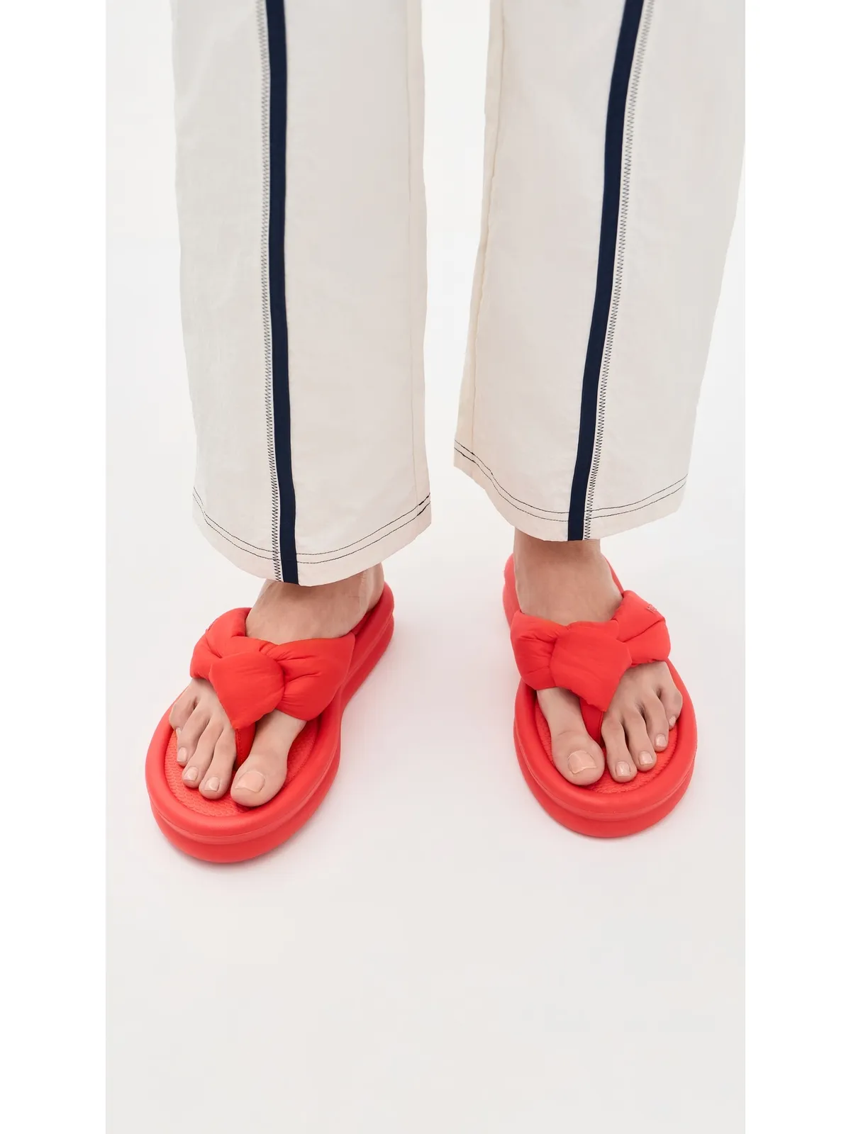 Havaianas デヴィル ウェアーズ プラダ オーバー パフド サンダル レッド - 画像3