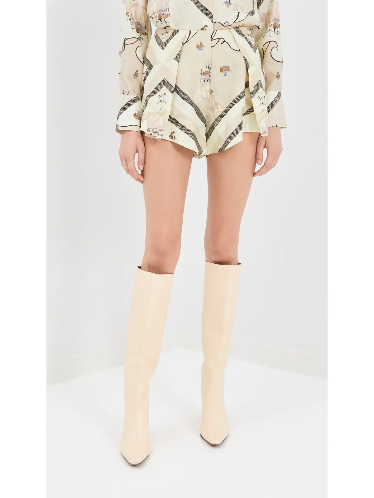 Isla & White Paloma Silk Shorts Isolaire - 画像3