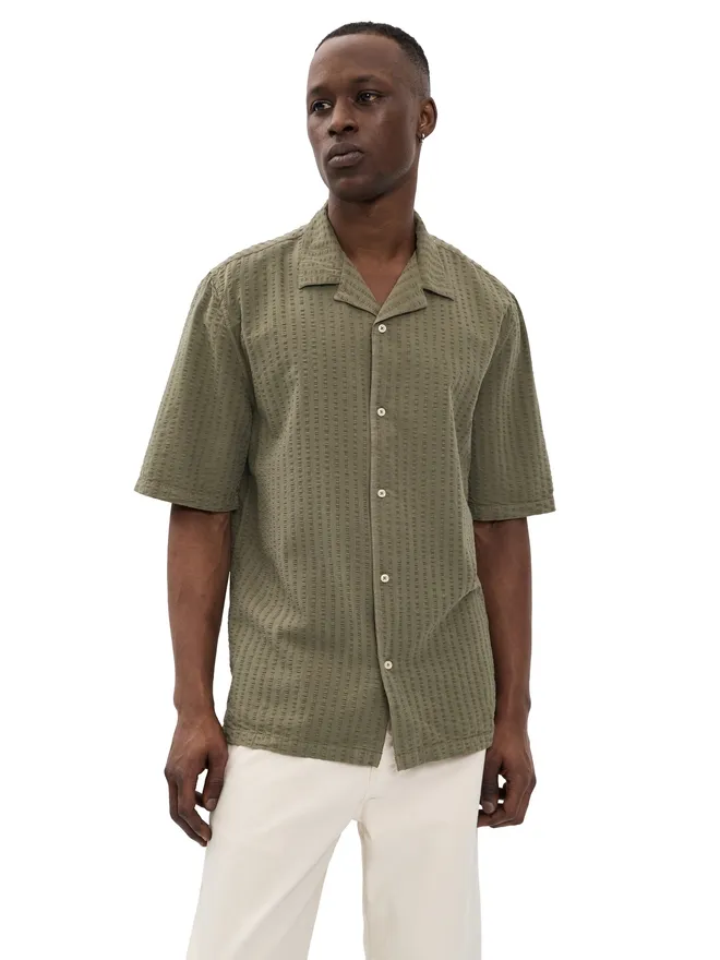 Officine Generale Officine Generale シアサッカーシャツ（Burnt Olive）の商品画像
