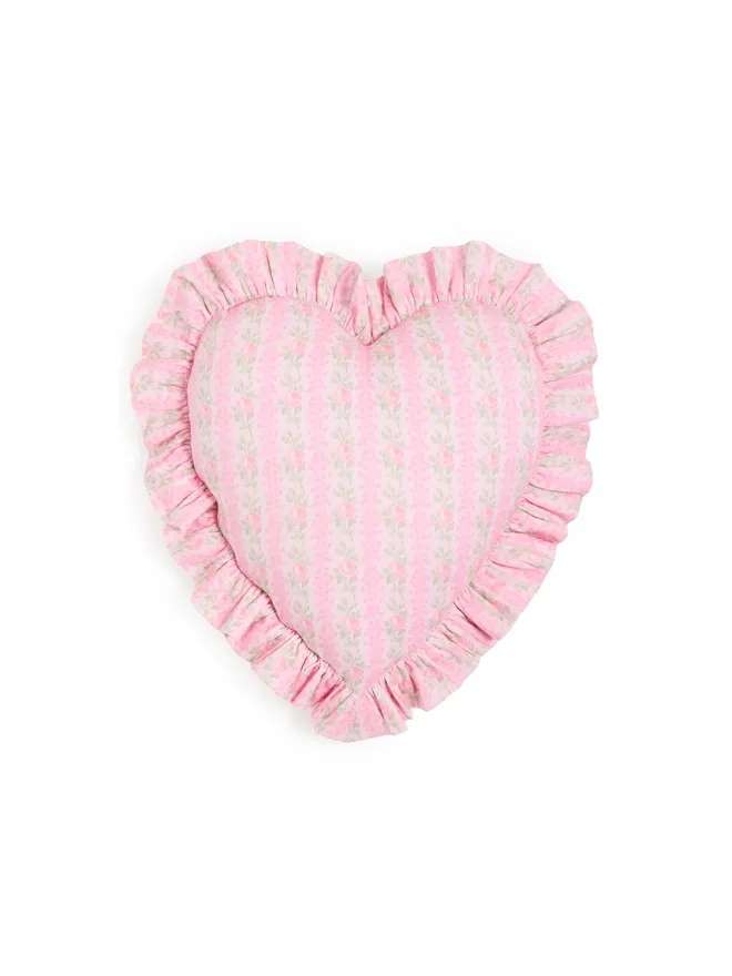 LoveShackFancy LoveShackFancy Forever In Love フリルハートピロー ストロベリーマカロンの商品画像