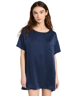 Lunya 洗えるシルクのオーバーサイズ睡眠用Tシャツ - サムネイル1
