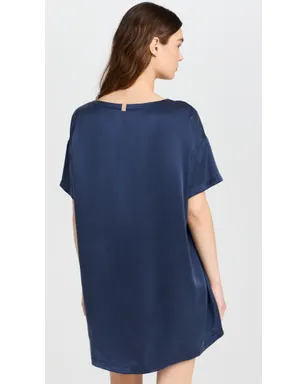 Lunya 洗えるシルクのオーバーサイズ睡眠用Tシャツ - サムネイル3