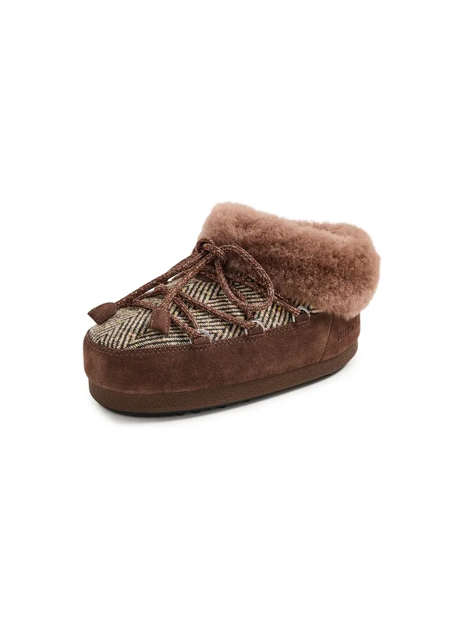 MOON BOOT Moon Boot Moon Boot x Guest In Residence Evx Chalet Mule ファーブーツ ココアの商品画像