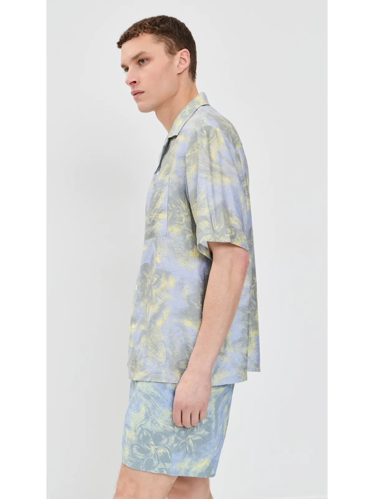 Maison Kitsuné リゾートシャツ アークティックアイス/パステルイエロー - 画像4