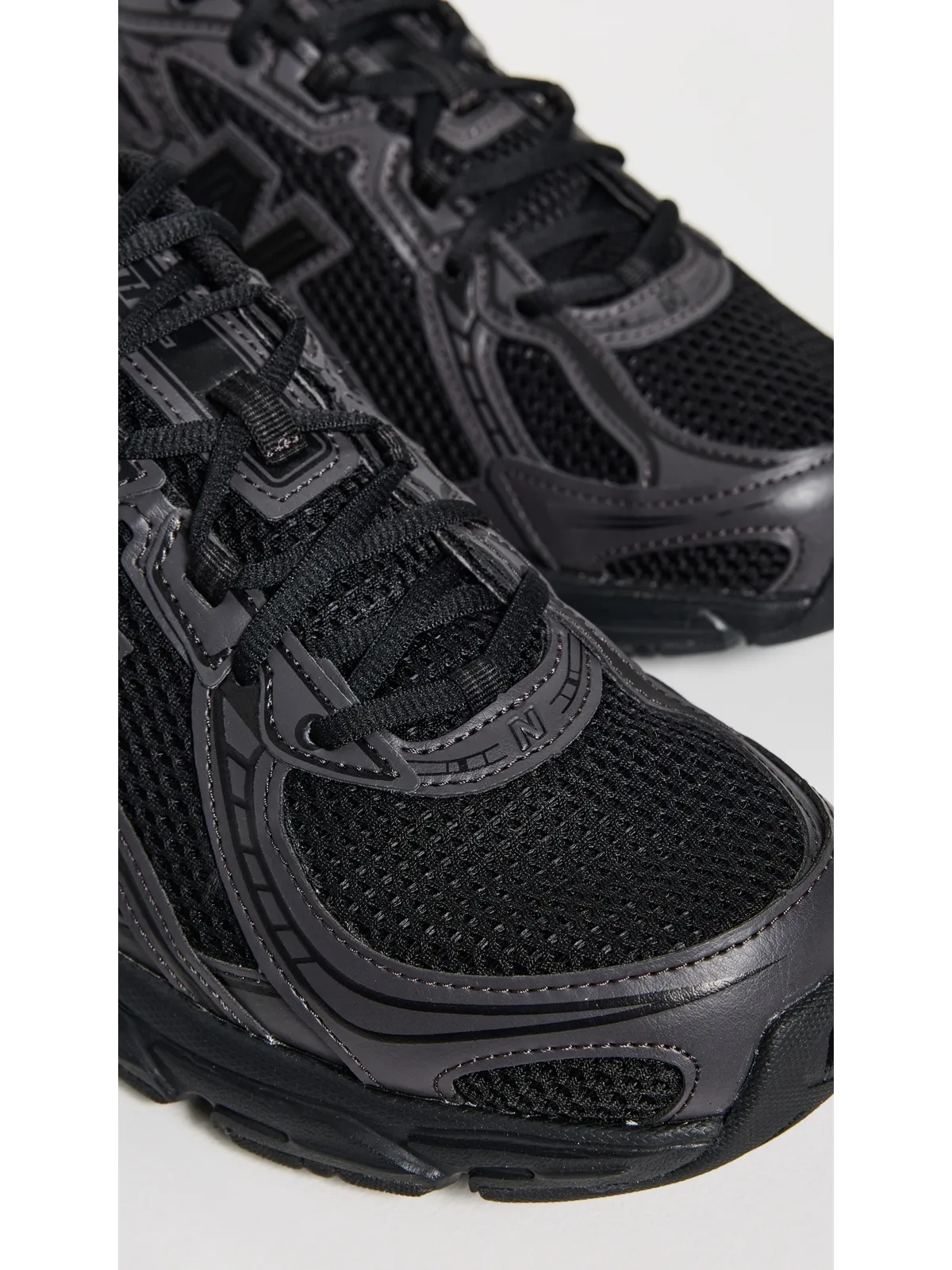 New Balance 740 スニーカー ブラック/ブラック - 画像4