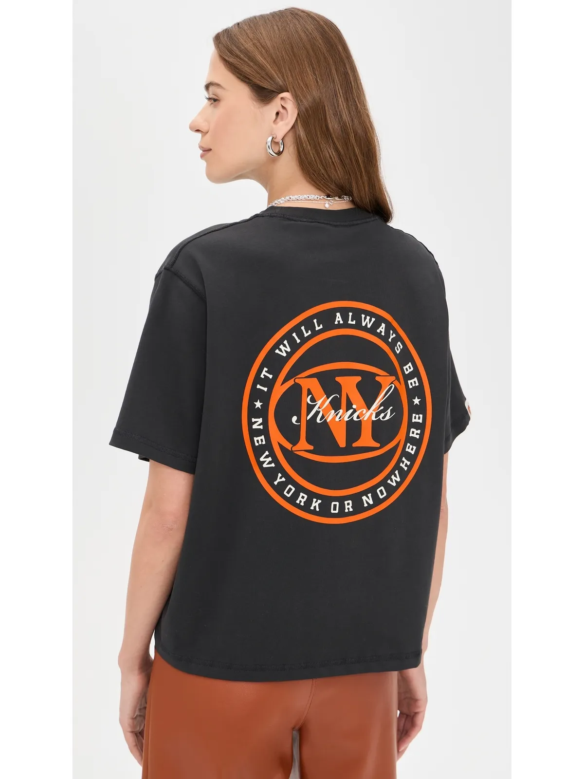 New York or Nowhere Knicks Rafters リラックスTシャツ（Faded Black） - 画像3