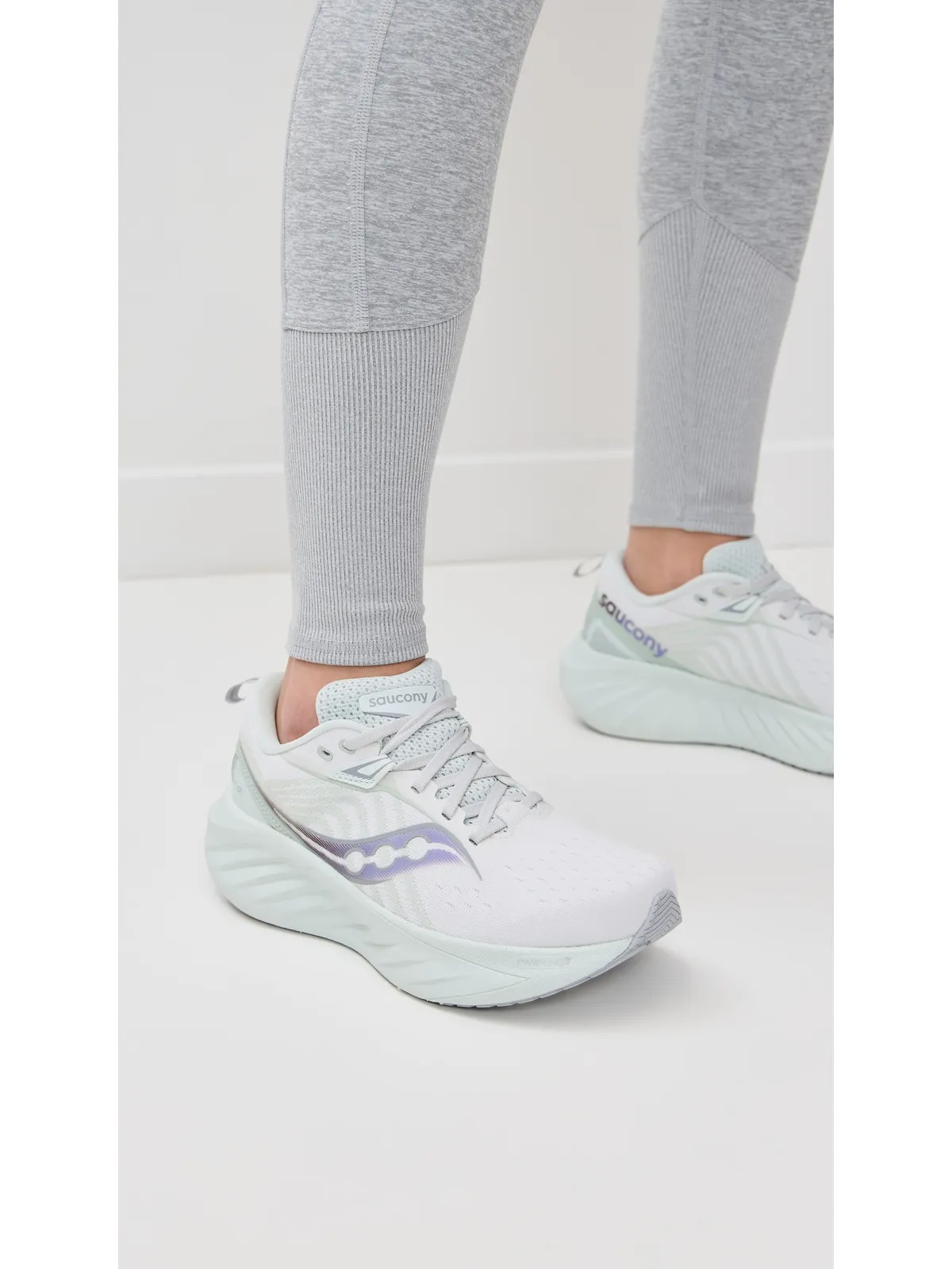 Saucony Triumph 22 スニーカー - 画像3