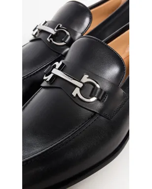 FERRAGAMO フォスター ローファー ブラック カーフレザー - サムネイル5
