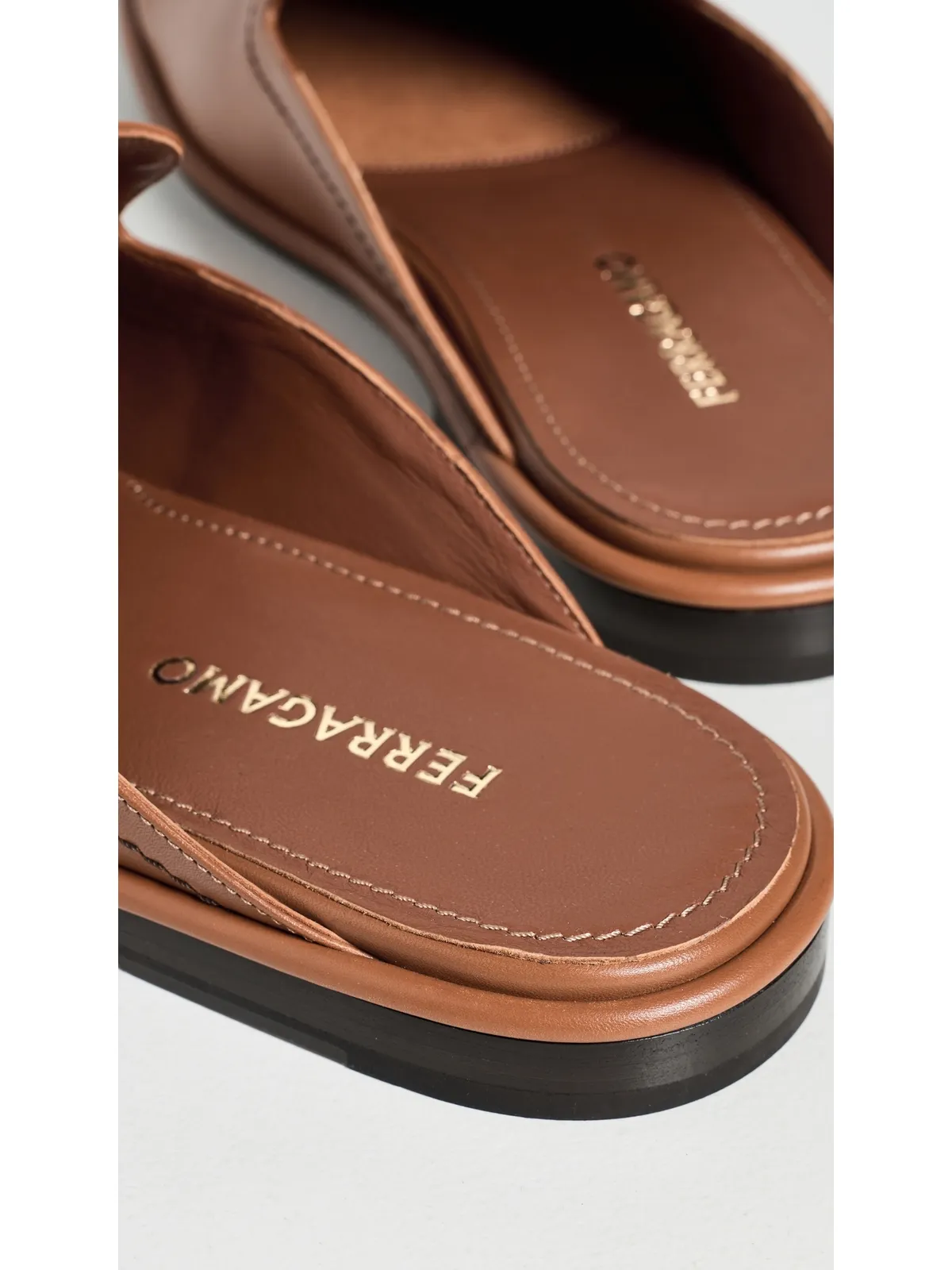 FERRAGAMO タンパ レザー スリップオン ナチュラル 9.5 - 画像3