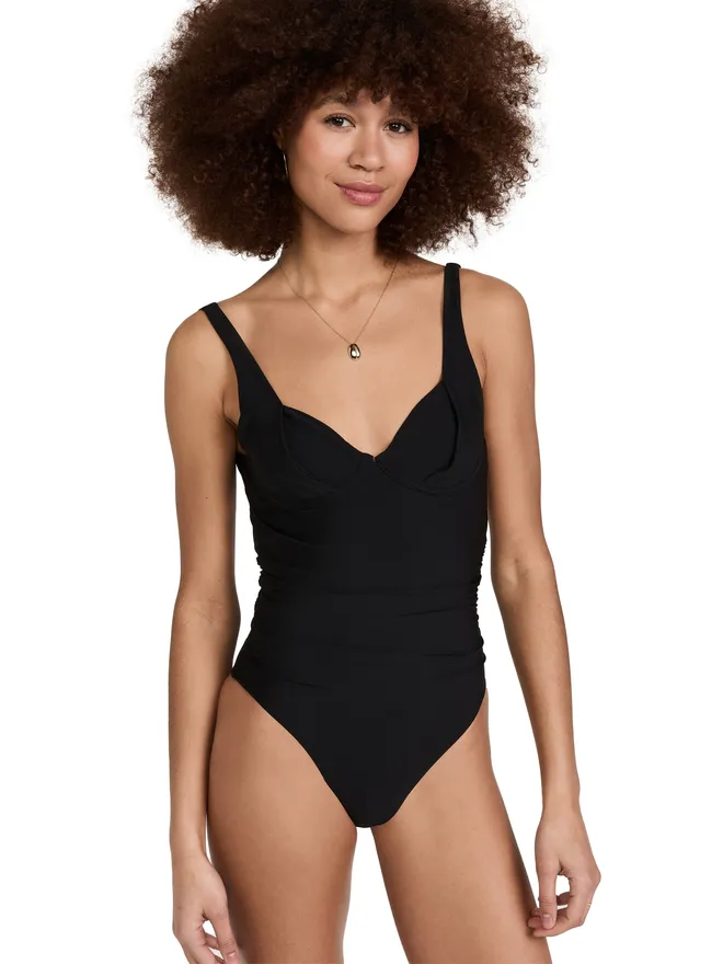 solido solido アンダーワイヤー入り シャーリング ワンピース水着の商品画像