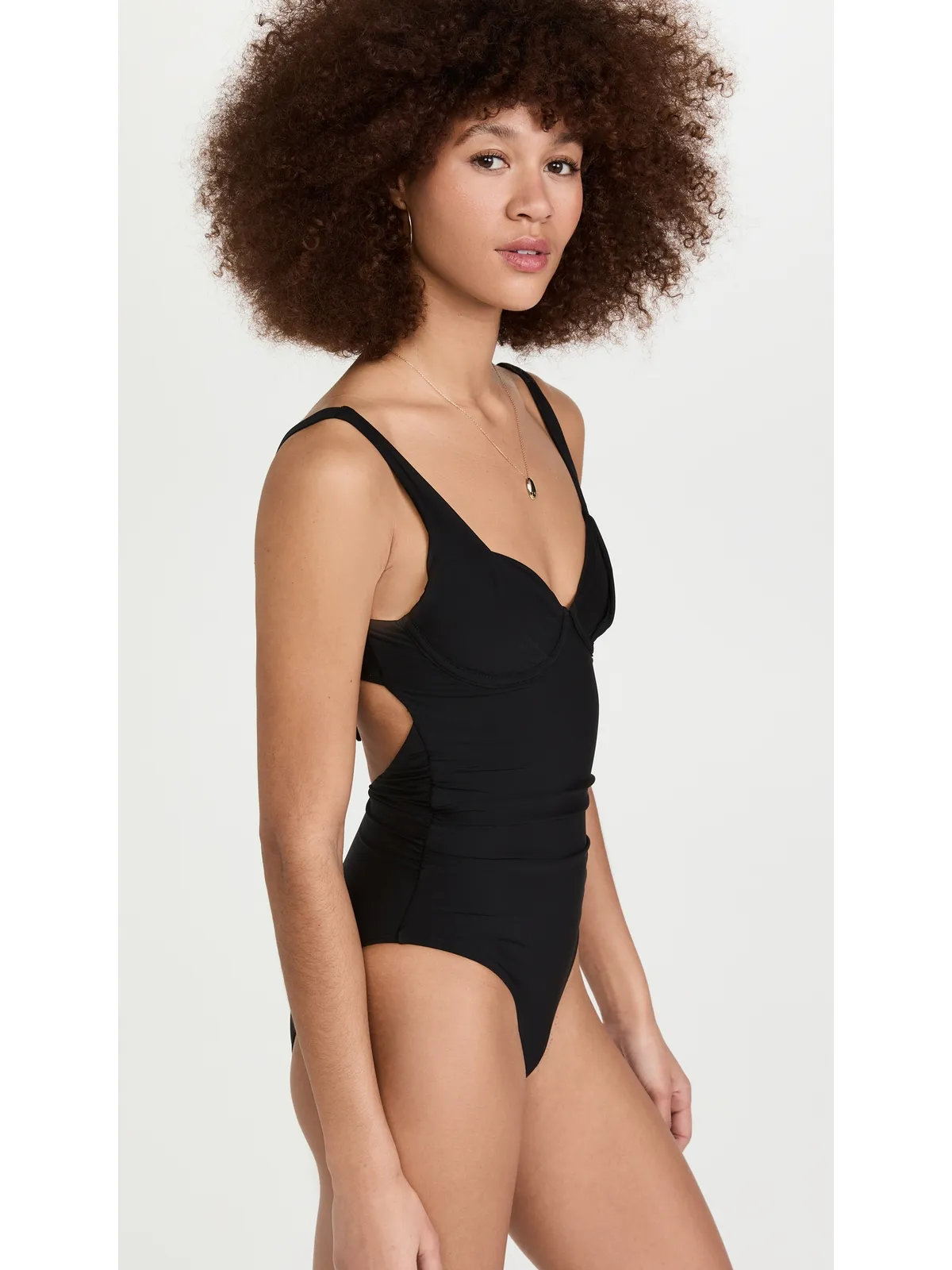 solido アンダーワイヤー入り シャーリング ワンピース水着 - 画像4