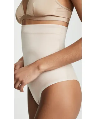 SPANX Suit Your Fancy High-Waisted Thong Champagne Beige - サムネイル3