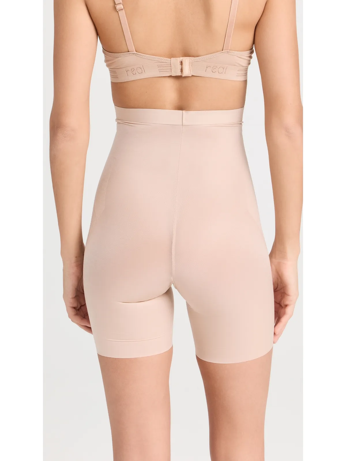 SPANX ハイウェスト ミッド丈ショーツ - 画像3