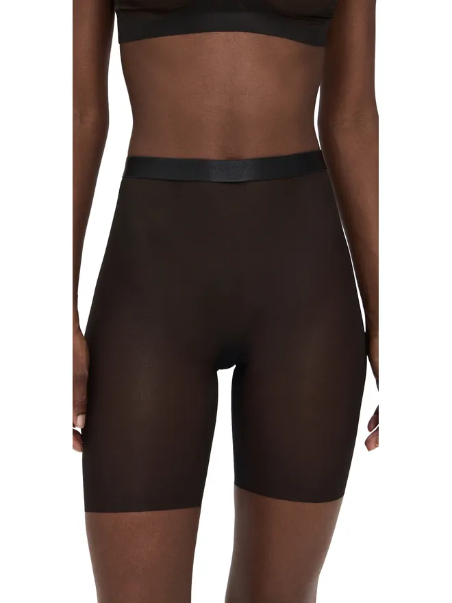 SPANX SPANX ミッド丈メッシュショーツの商品画像