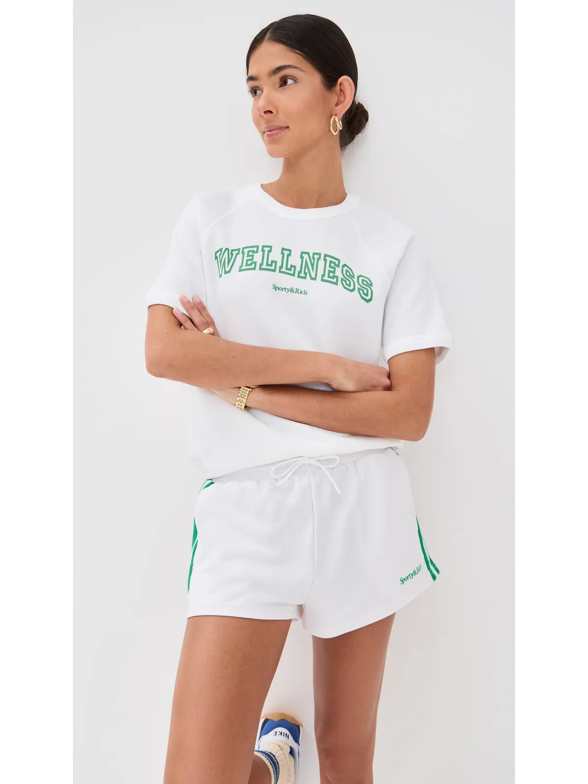 Sporty & Rich ウェルネス アイビー フロックド 半袖 クルーネック スウェットシャツ - 画像2