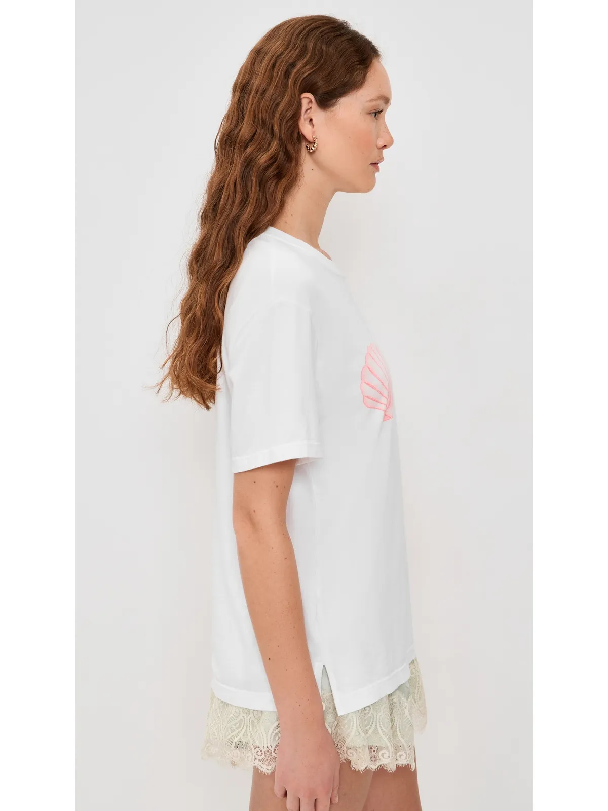 Sunny Somewhere Seashells by The Seashore Tシャツ - 画像4