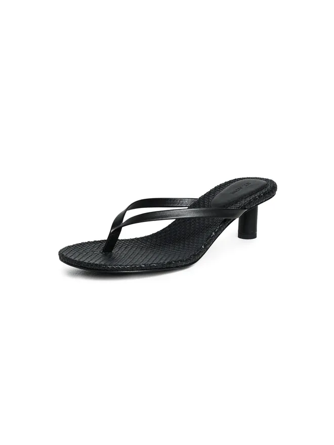 St. Agni St. Agni 編み込みトングヒール ブラックの商品画像