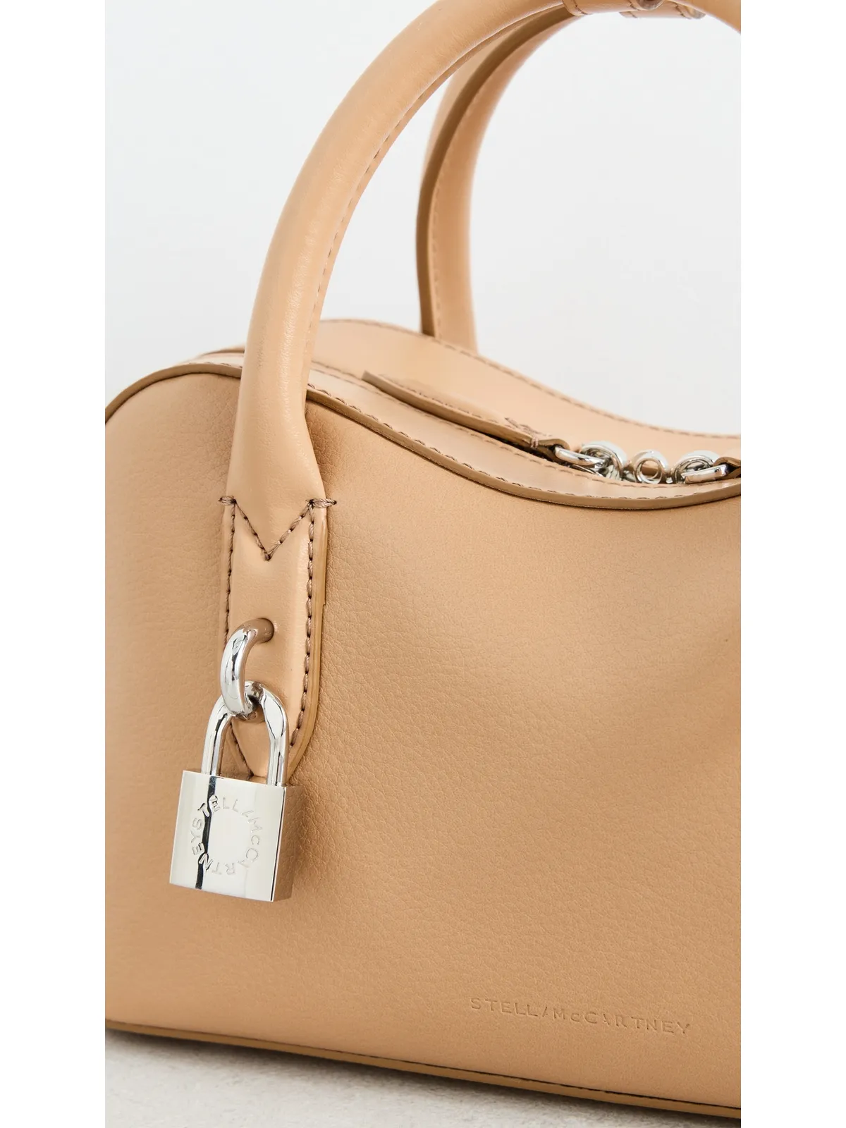 Stella McCartney Stella Ryder ミニバッグ エンボス加工のグレインハニー色 - 画像5