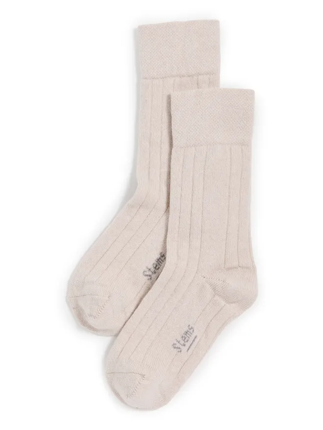 Stems Stems カシミヤソックス クリームの商品画像