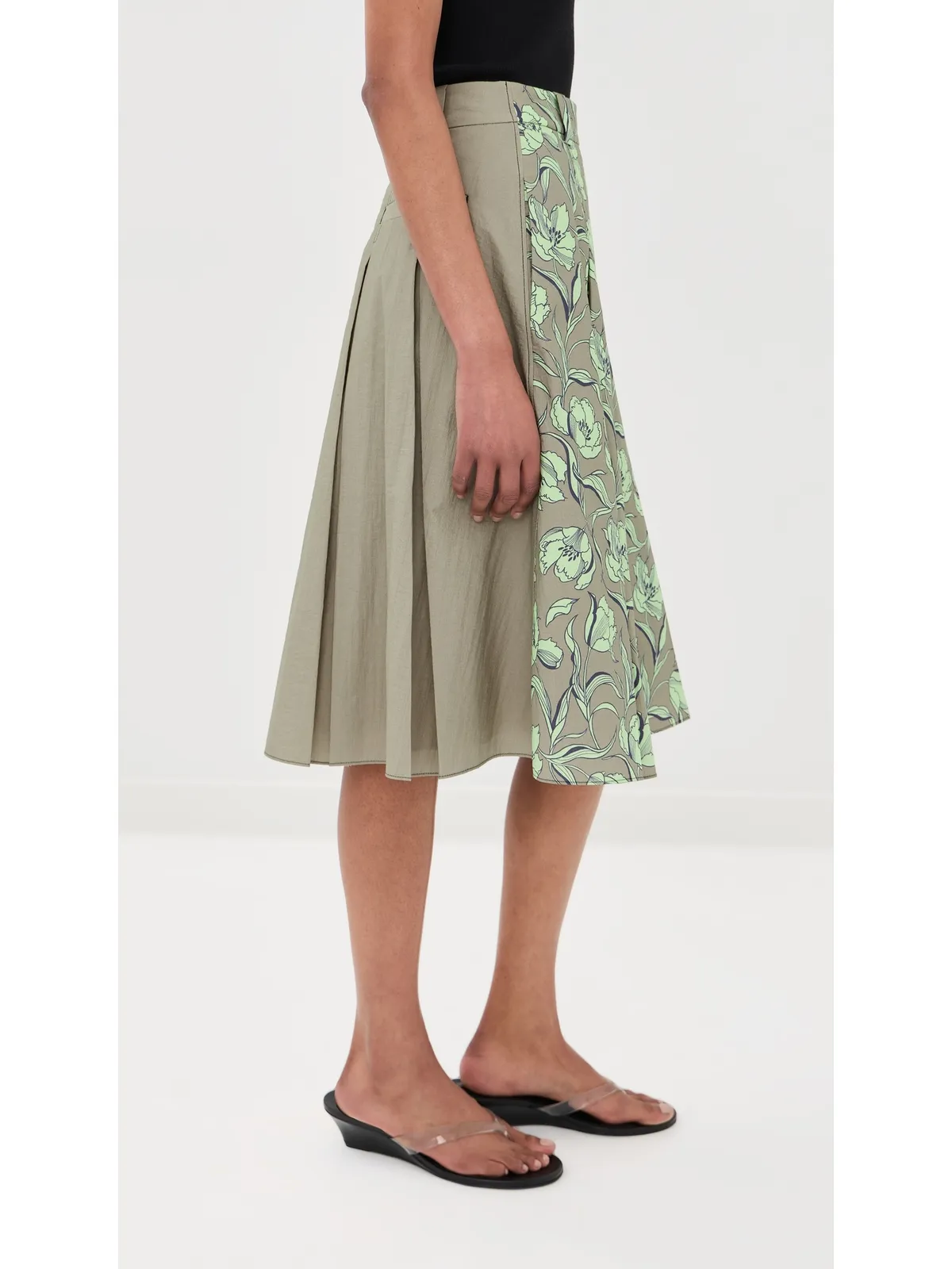 3.1 Phillip Lim プリーツ膝丈スカート（Sage Multi） - 画像4
