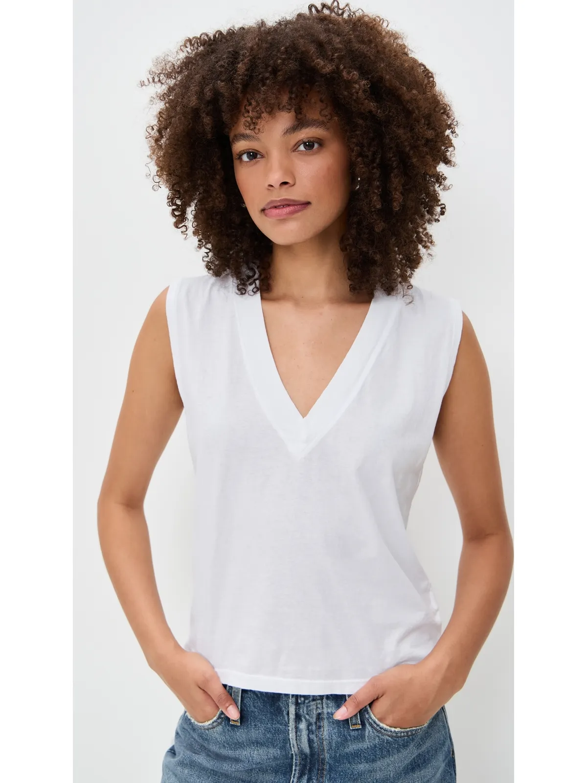 perfectwhitetee Margot コットン ノースリーブ Vネック Tシャツ - 画像2