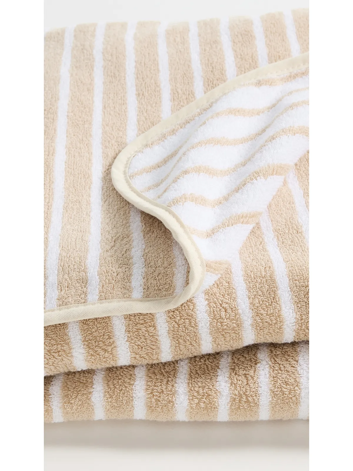 Weezie パターン柄シグネチャー バスタオル Parker Sand - 画像3