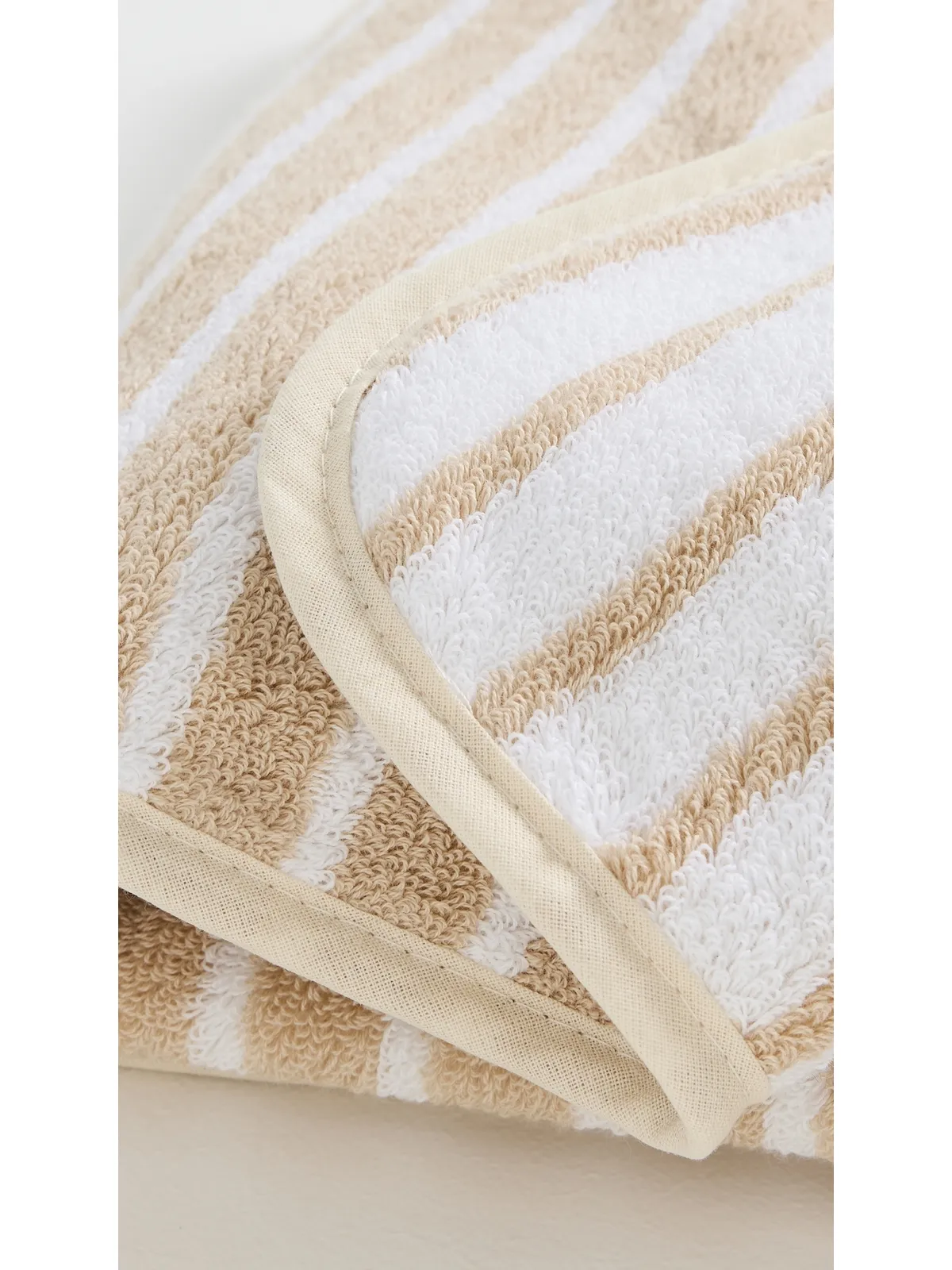 Weezie パターン柄シグネチャー バスタオル Parker Sand - 画像4