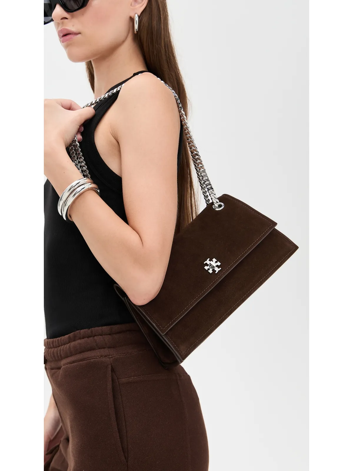 Tory Burch キラターンロック スエード ショルダーバッグ ダークココア - 画像3