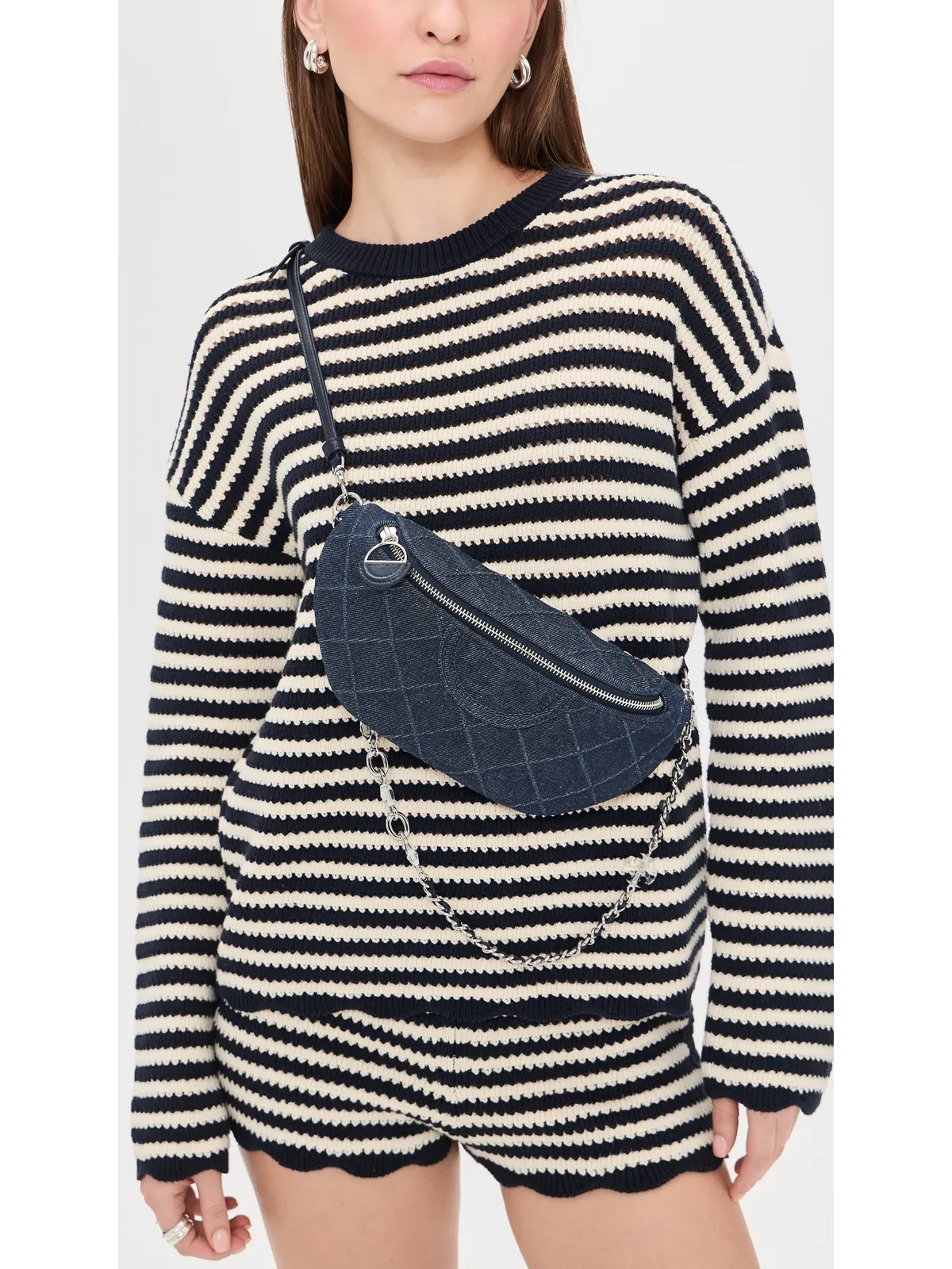 Tory Burch フレミング デニム チャーム ベルトバッグ - 画像3
