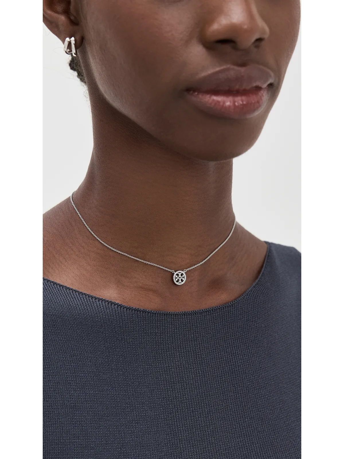 Tory Burch アイコン パヴェ ペンダント ネックレス - 画像3