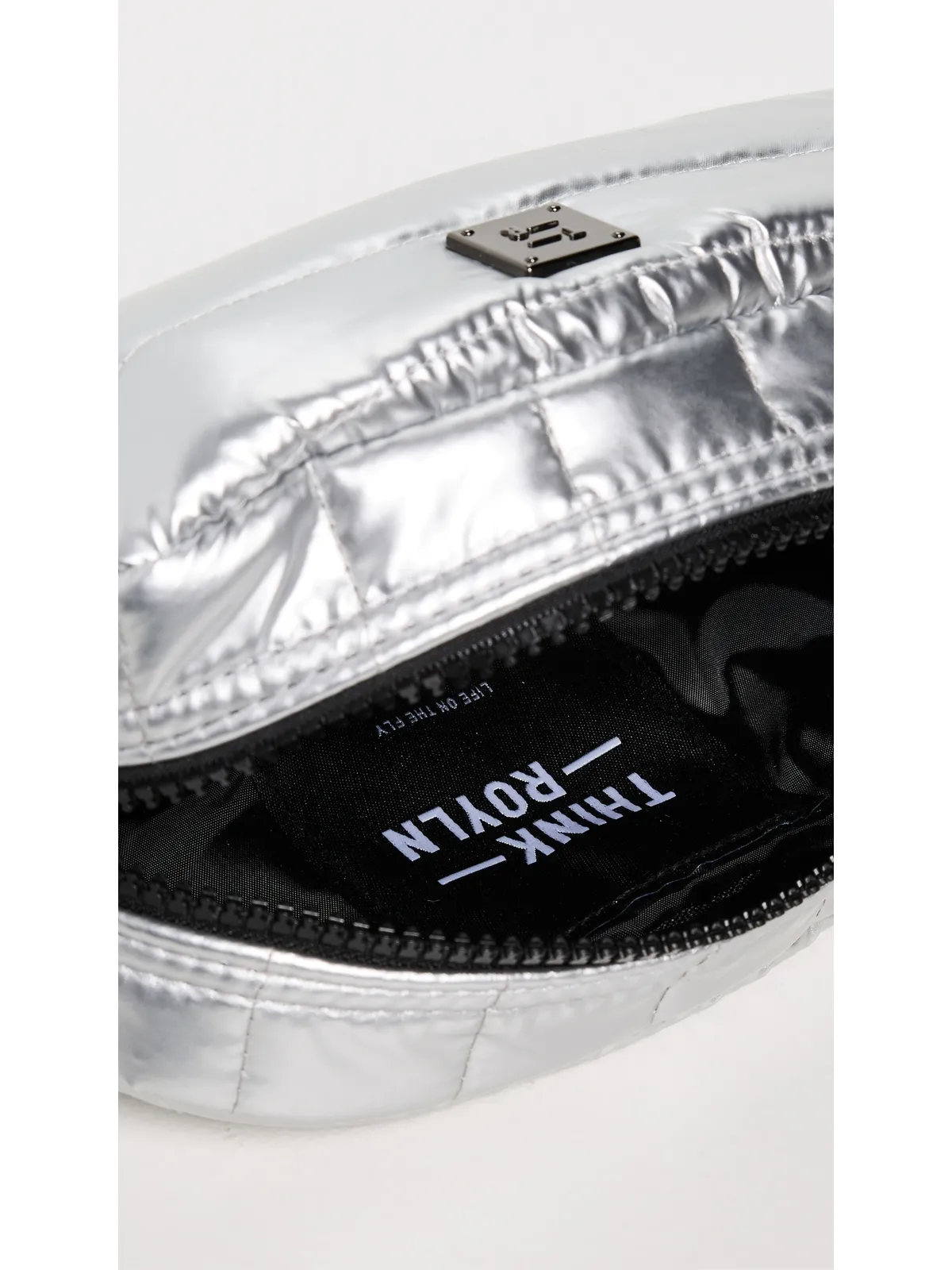 Think Royln タッチ Up キャリーオール エッセンシャルズ コスメティックバッグ Pearl Silver - 画像6